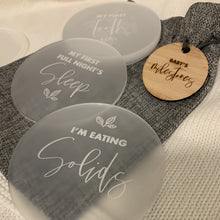 Load image into Gallery viewer, Bamboo baby milestones plaques