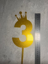 Load image into Gallery viewer, Crowned 3 (S)
